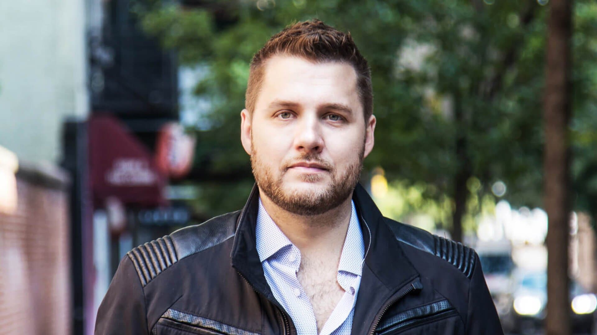 Thumbnail of Mark Manson: 20 Million Books, a $9.99 Library, a $19.99 Mentor, and the Same-Page Test